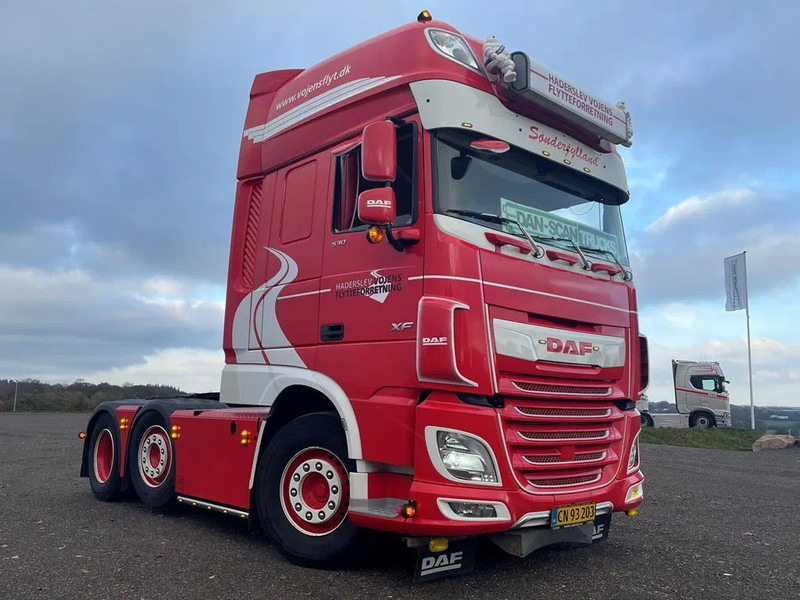 DAF XF 530 Twensteer Special interior. Full Air suspension Hydr. system - Τράκτορας: φωτογραφία 2 DAF XF 530 Twensteer Special interior. Full Air suspension Hydr. system - Τράκτορας: φωτογραφία 2