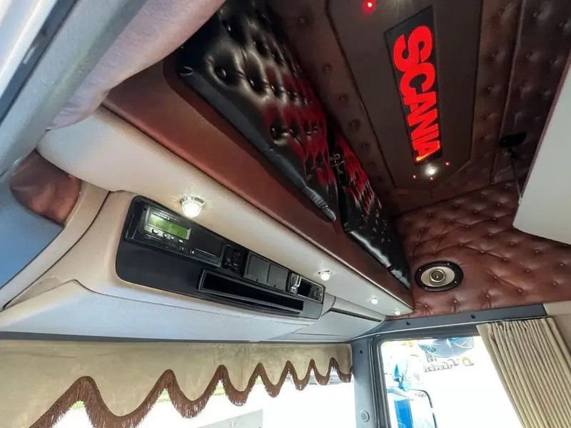 Τράκτορας Scania T520 V8 Speciel interior. Air / Air suspension. Opticruise / Retarder .PTO on Engine and gearbox. New Hydr. system.: φωτογραφία 13