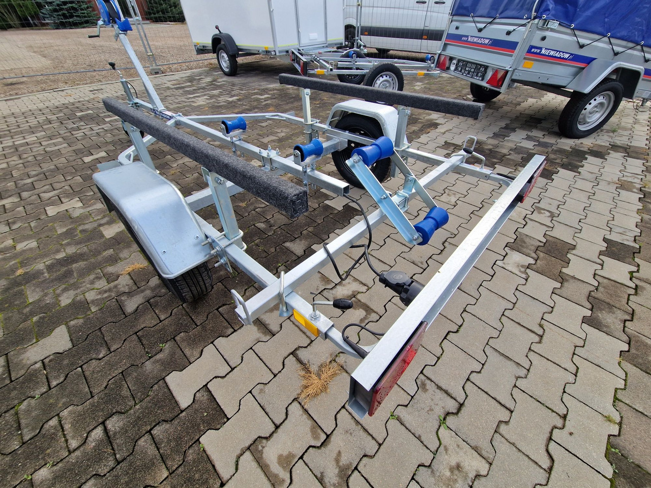 Nowa Przyczepa Podłodziowa ponton łódź 350 - 550cm Niewiadów P400 P415 - Ρυμούλκα αυτοκινητάμαξα: φωτογραφία 2 Nowa Przyczepa Podłodziowa ponton łódź 350 - 550cm Niewiadów P400 P415 - Ρυμούλκα αυτοκινητάμαξα: φωτογραφία 2