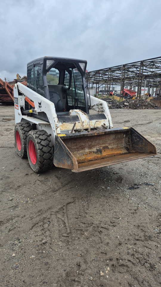 BOBCAT S130 - Φορτωτής πλάγιας ολίσθησης: φωτογραφία 4 BOBCAT S130 - Φορτωτής πλάγιας ολίσθησης: φωτογραφία 4