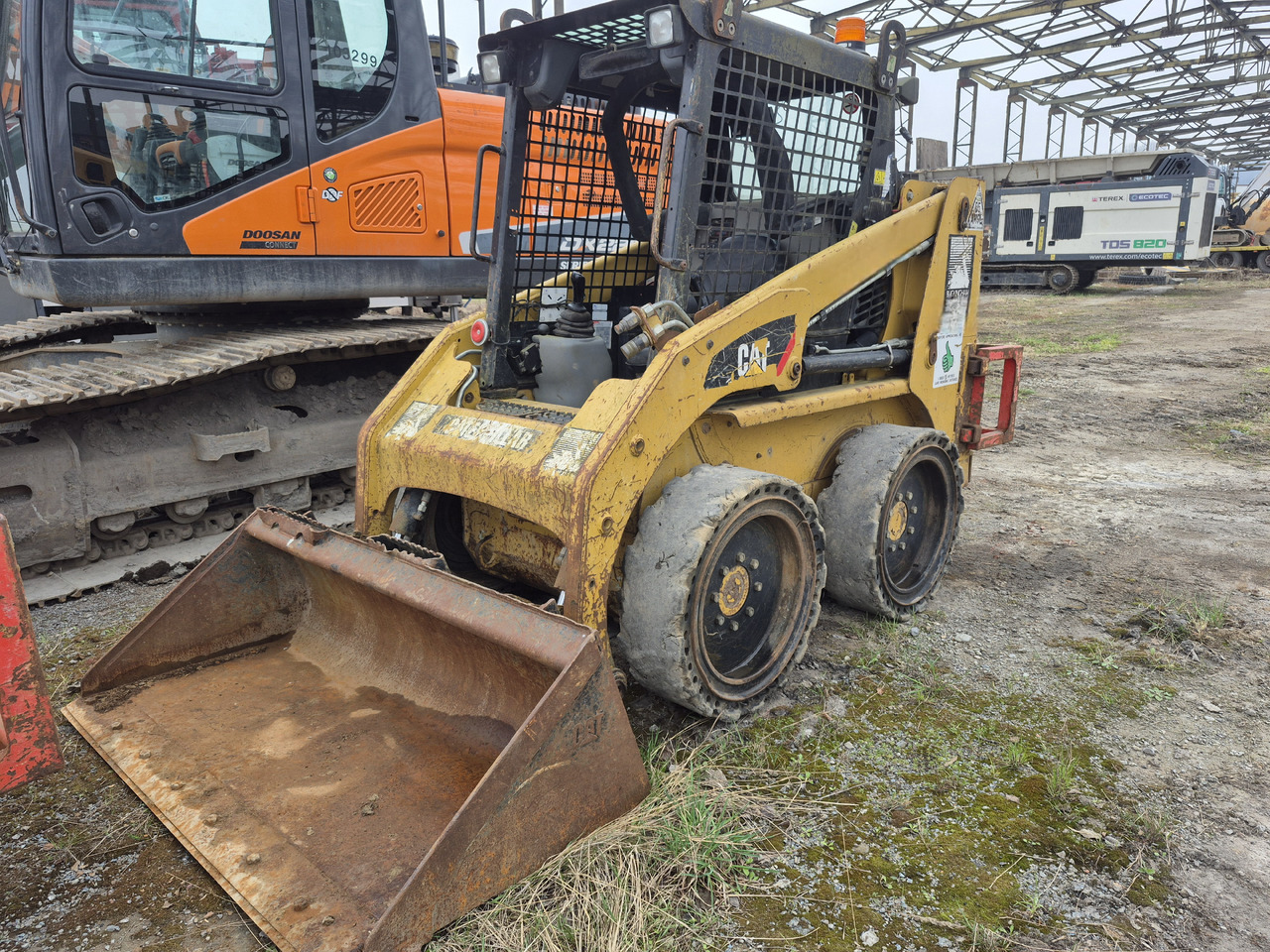 CATERPILLAR 216B3 - Φορτωτής πλάγιας ολίσθησης: φωτογραφία 2 CATERPILLAR 216B3 - Φορτωτής πλάγιας ολίσθησης: φωτογραφία 2