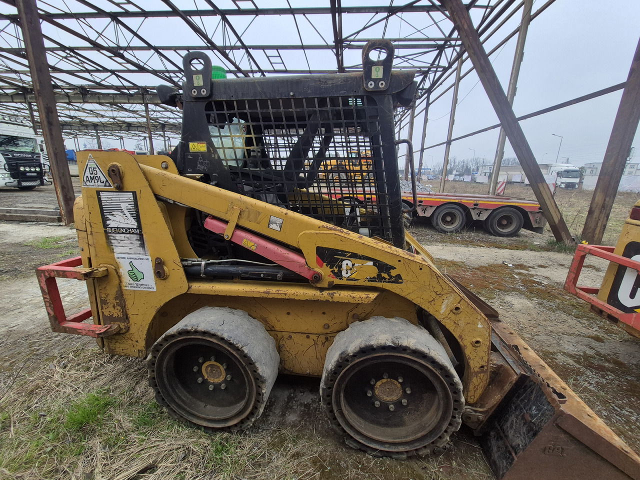 CATERPILLAR 216B3 - Φορτωτής πλάγιας ολίσθησης: φωτογραφία 4 CATERPILLAR 216B3 - Φορτωτής πλάγιας ολίσθησης: φωτογραφία 4