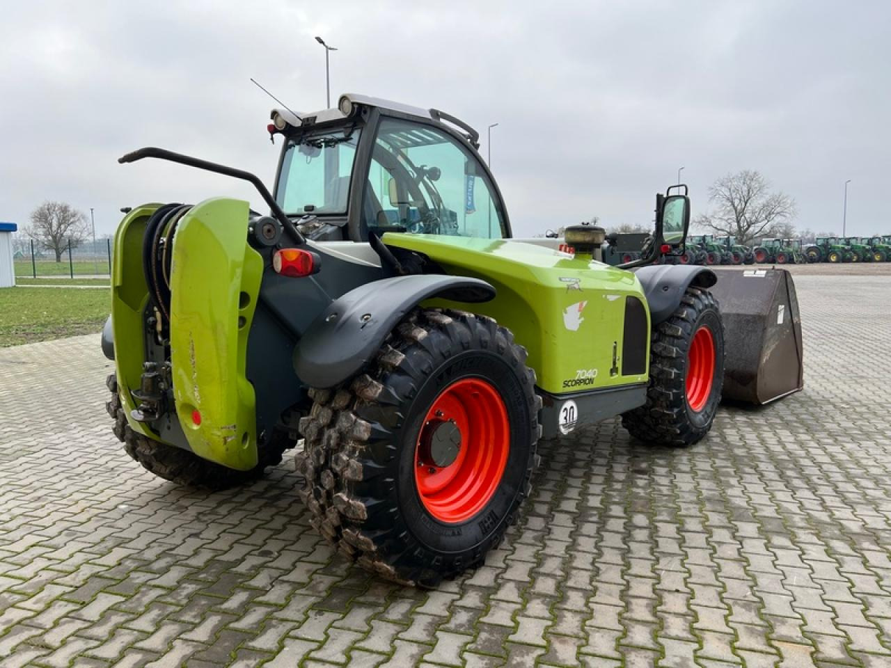 CLAAS SCORPION 7040 - Τηλεσκοπικός φορτωτής: φωτογραφία 3 CLAAS SCORPION 7040 - Τηλεσκοπικός φορτωτής: φωτογραφία 3