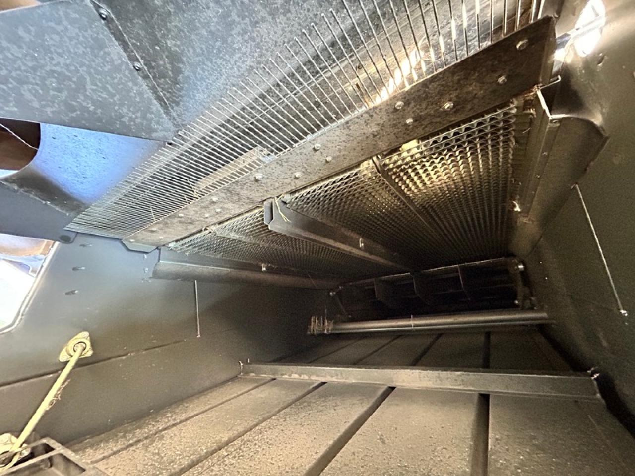 CLAAS TRION 750 TT APS HYBRID - Θεριζοαλωνιστική μηχανή: φωτογραφία 5 CLAAS TRION 750 TT APS HYBRID - Θεριζοαλωνιστική μηχανή: φωτογραφία 5