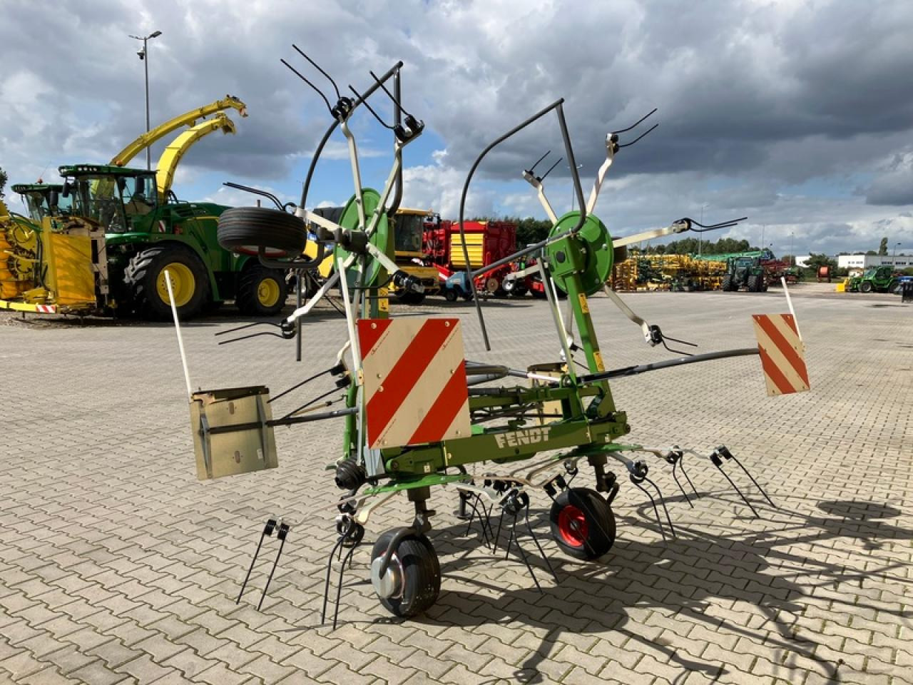 Fendt TWISTER 5204 AKTION - Χορτοσυλλέκτης: φωτογραφία 2 Fendt TWISTER 5204 AKTION - Χορτοσυλλέκτης: φωτογραφία 2