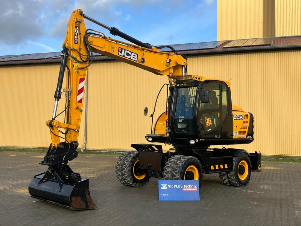 JCB JS145W - Τροχοφόρος εκσκαφέας: φωτογραφία 1 JCB JS145W - Τροχοφόρος εκσκαφέας: φωτογραφία 1