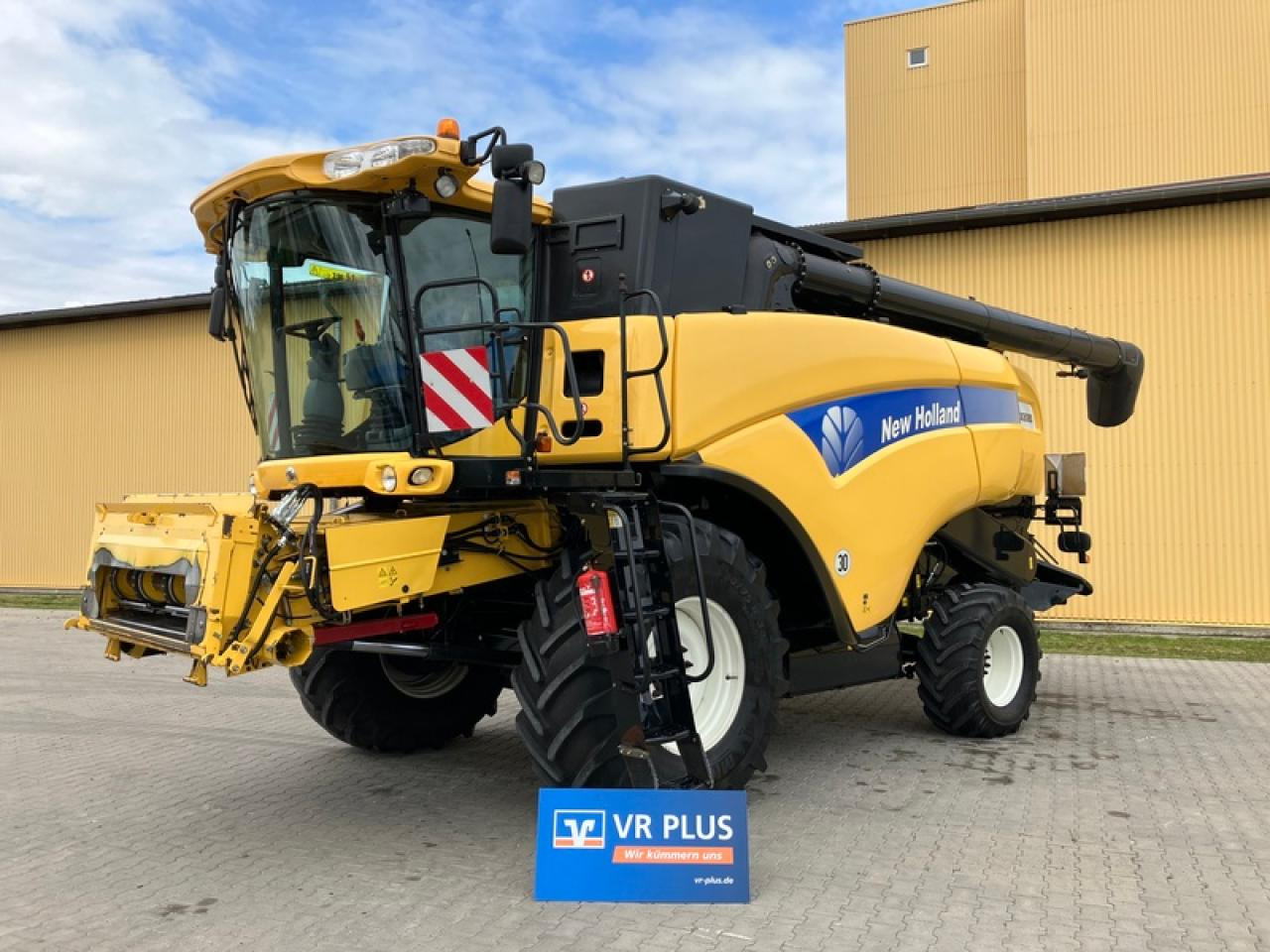 New Holland CX 8080 - Θεριζοαλωνιστική μηχανή: φωτογραφία 1 New Holland CX 8080 - Θεριζοαλωνιστική μηχανή: φωτογραφία 1