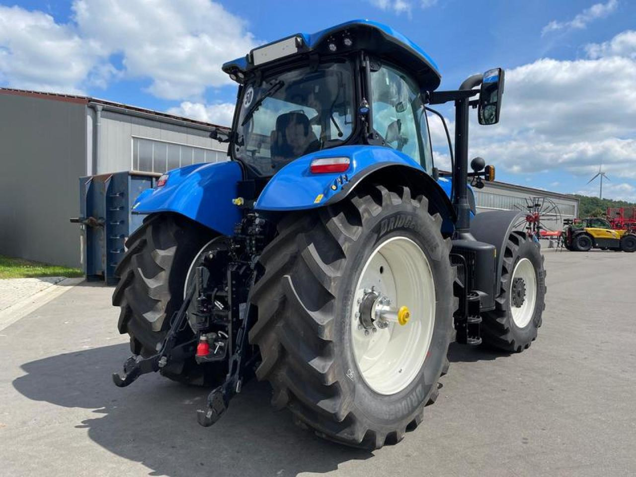 New Holland T 7.245 - Τρακτέρ: φωτογραφία 4 New Holland T 7.245 - Τρακτέρ: φωτογραφία 4