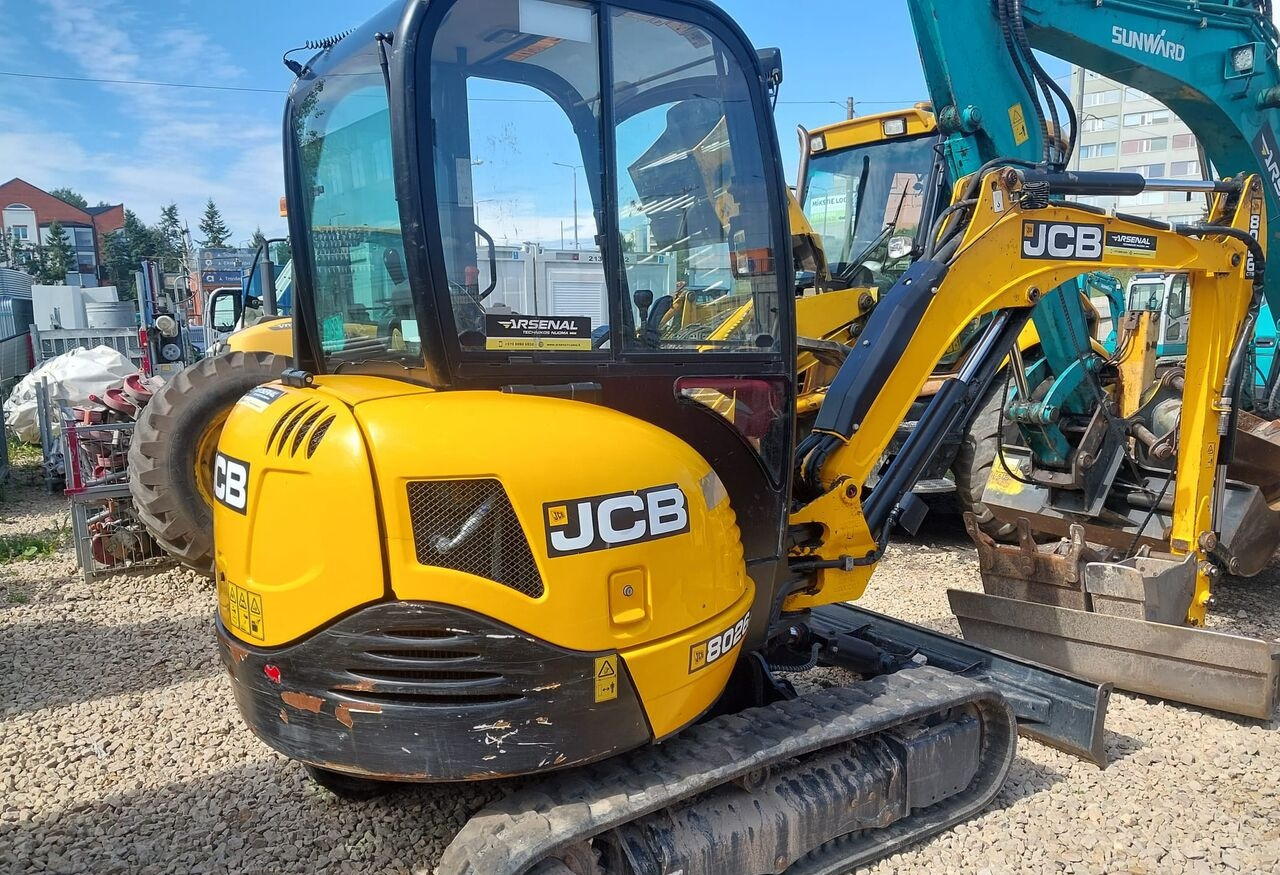 JCB - Μίνι εκσκαφέας: φωτογραφία 1 JCB - Μίνι εκσκαφέας: φωτογραφία 1