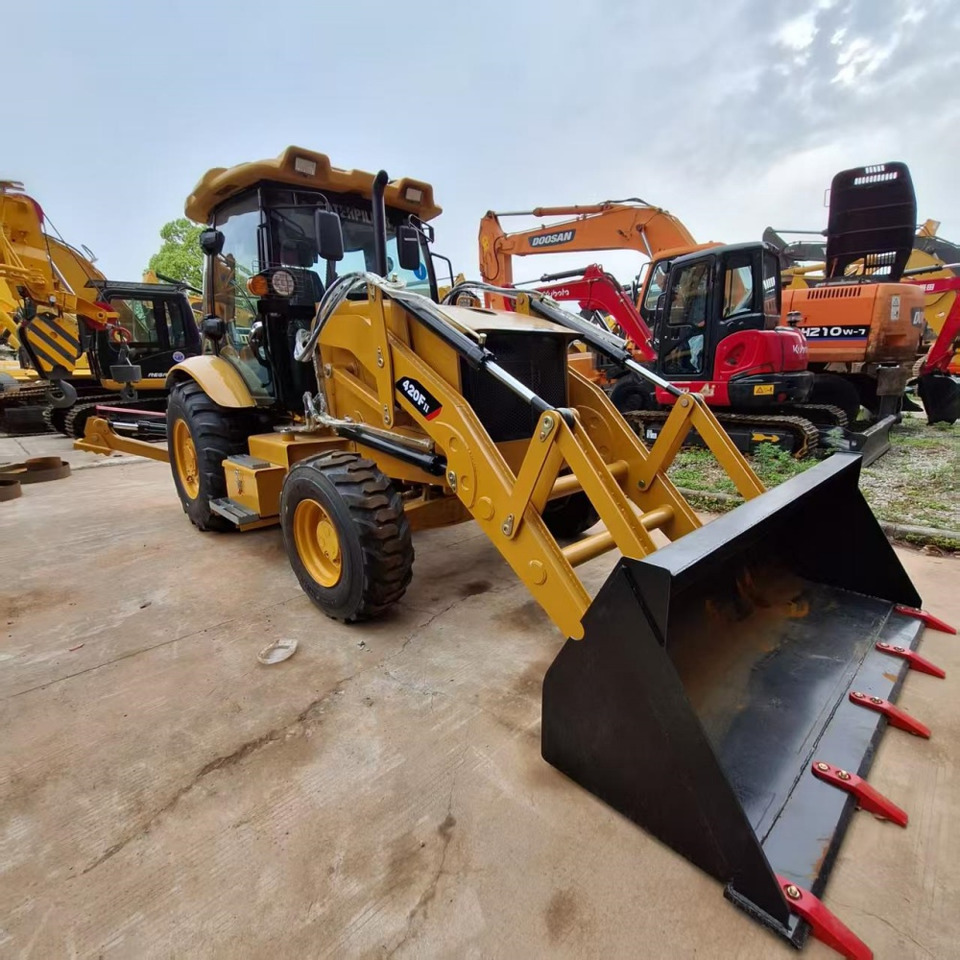 CAT 420F Backhoe Loader - Φορτωτής εκσκαφέας: φωτογραφία 1 CAT 420F Backhoe Loader - Φορτωτής εκσκαφέας: φωτογραφία 1