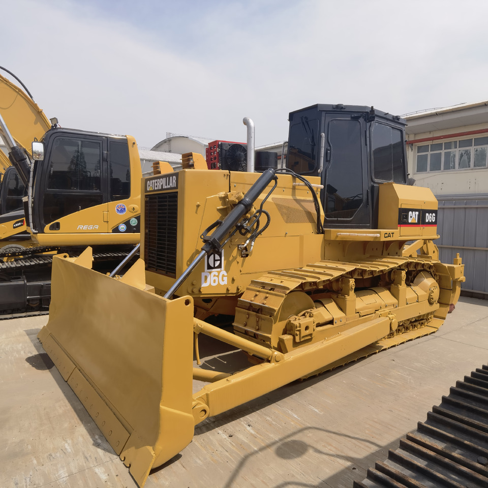 CAT D6G BullDozer - Μπουλντόζα: φωτογραφία 5 CAT D6G BullDozer - Μπουλντόζα: φωτογραφία 5