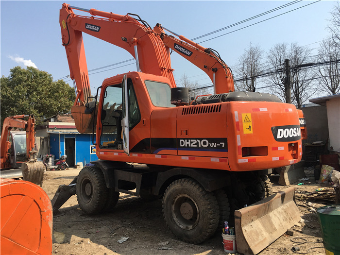 Doosan DH210w-7 wheel excavator - Τροχοφόρος εκσκαφέας: φωτογραφία 3 Doosan DH210w-7 wheel excavator - Τροχοφόρος εκσκαφέας: φωτογραφία 3
