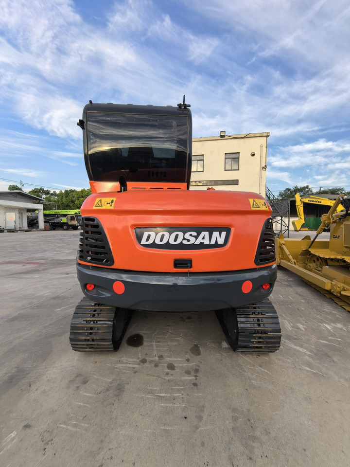 Doosan Dx60  Crawler Excavator - Ερπυστριοφόρος εκσκαφέας: φωτογραφία 1 Doosan Dx60  Crawler Excavator - Ερπυστριοφόρος εκσκαφέας: φωτογραφία 1
