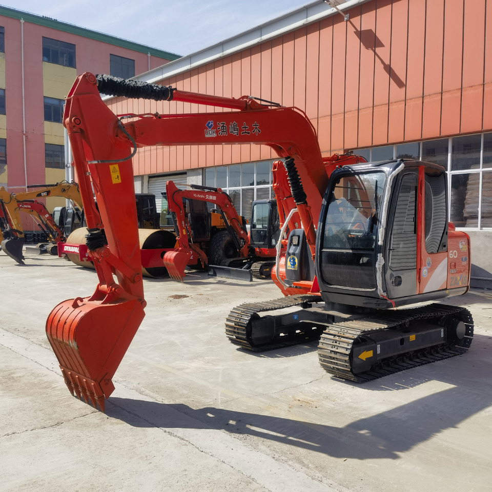 Hitachi ZX60 Excavator - Ερπυστριοφόρος εκσκαφέας: φωτογραφία 3 Hitachi ZX60 Excavator - Ερπυστριοφόρος εκσκαφέας: φωτογραφία 3