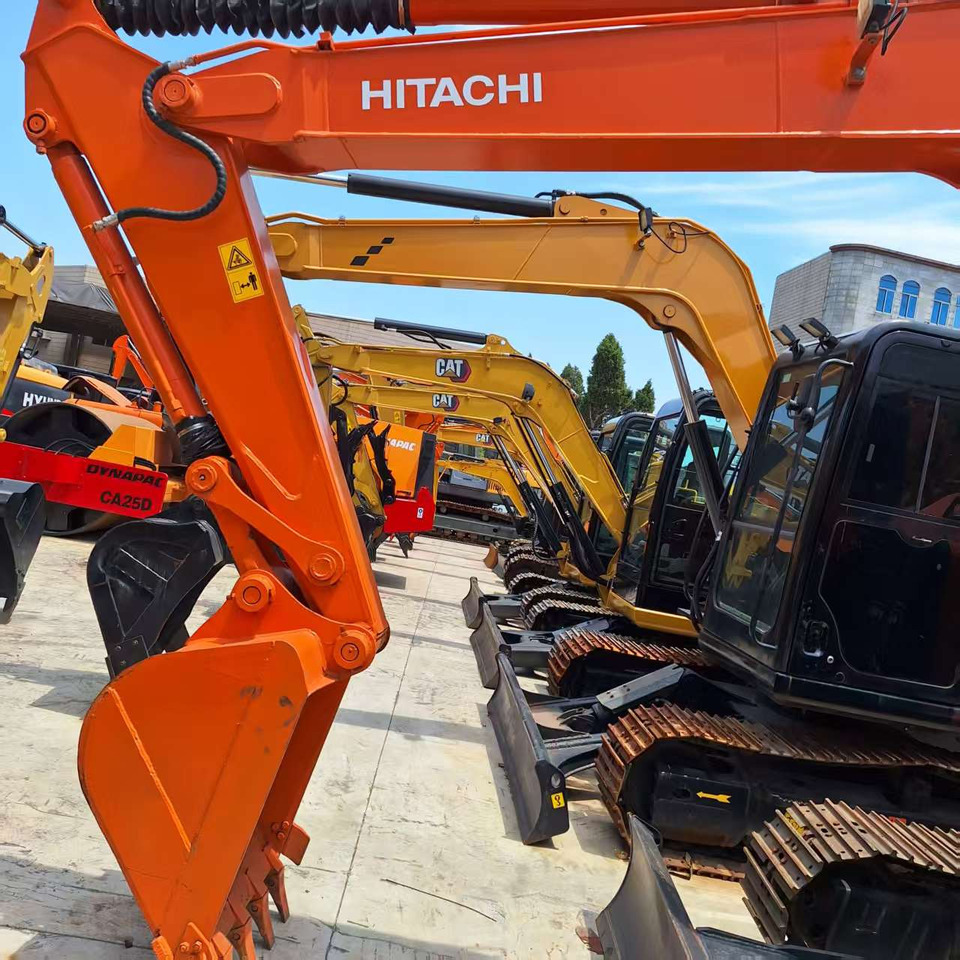 Hitachi ZX70 Excavator - Μίνι εκσκαφέας: φωτογραφία 1 Hitachi ZX70 Excavator - Μίνι εκσκαφέας: φωτογραφία 1