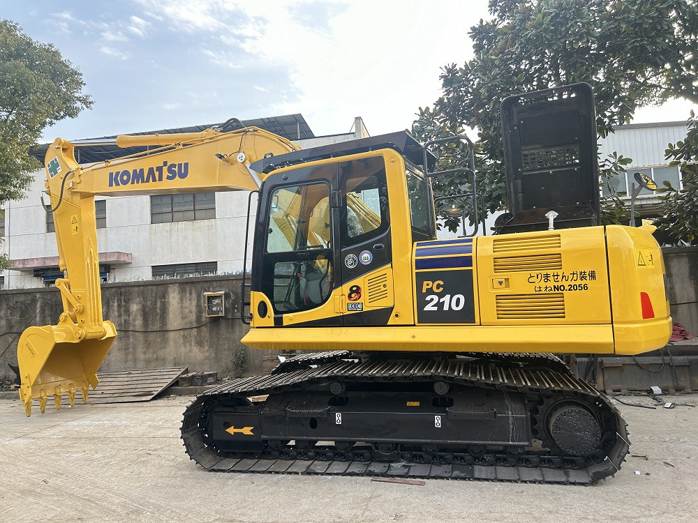 KOMATSU PC210-8 EXCAVATOR - Ερπυστριοφόρος εκσκαφέας: φωτογραφία 1 KOMATSU PC210-8 EXCAVATOR - Ερπυστριοφόρος εκσκαφέας: φωτογραφία 1