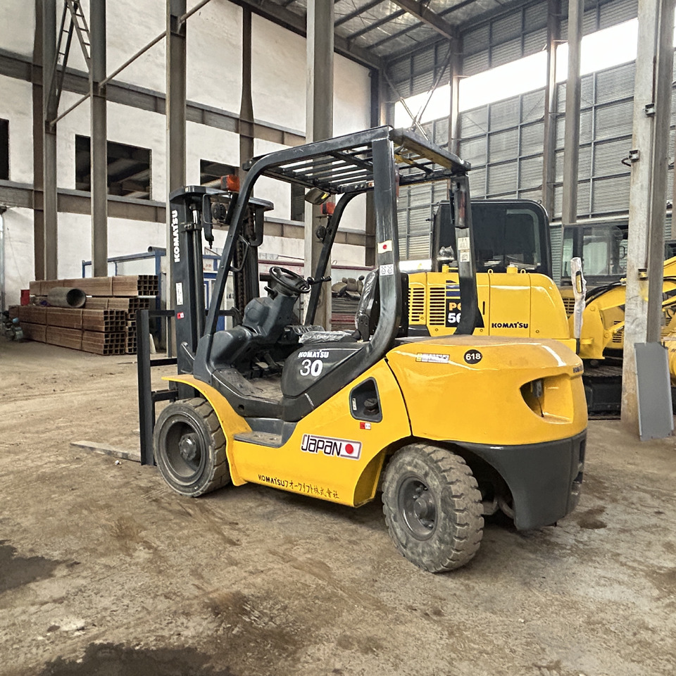 Komatsu FD30 Forklift - Πετρελαιοκίνητο περονοφόρο: φωτογραφία 2 Komatsu FD30 Forklift - Πετρελαιοκίνητο περονοφόρο: φωτογραφία 2