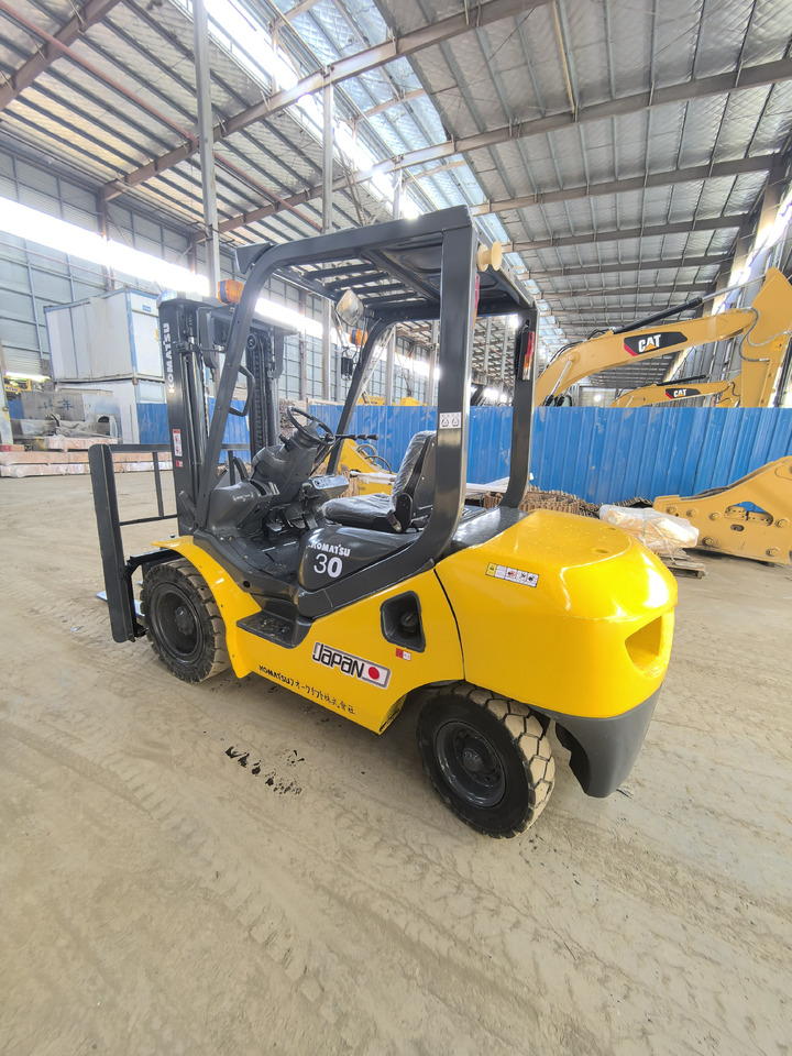 Komatsu FD30 Forklift - Πετρελαιοκίνητο περονοφόρο: φωτογραφία 4 Komatsu FD30 Forklift - Πετρελαιοκίνητο περονοφόρο: φωτογραφία 4