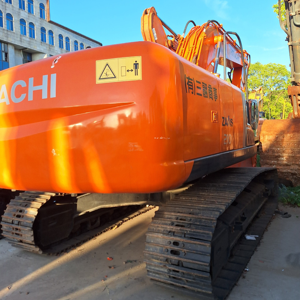 Second hand Hitachi ZX210 excavator - Εκσκαφέας: φωτογραφία 4 Second hand Hitachi ZX210 excavator - Εκσκαφέας: φωτογραφία 4