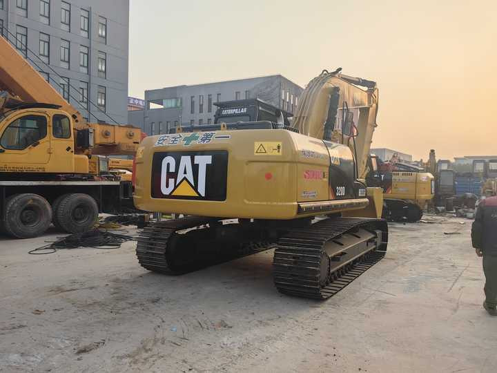Used excavator cat320 Japan brand Used CAT 320 Excavator Caterpillar 320D Crawler Excavator CAT320 used digger for sale - Ερπυστριοφόρος εκσκαφέας: φωτογραφία 2 Used excavator cat320 Japan brand Used CAT 320 Excavator Caterpillar 320D Crawler Excavator CAT320 used digger for sale - Ερπυστριοφόρος εκσκαφέας: φωτογραφία 2
