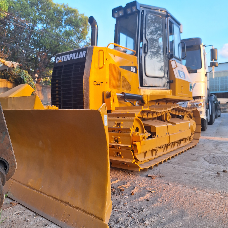 Used caterpillar cat D5k bulldozer - Μπουλντόζα: φωτογραφία 2 Used caterpillar cat D5k bulldozer - Μπουλντόζα: φωτογραφία 2