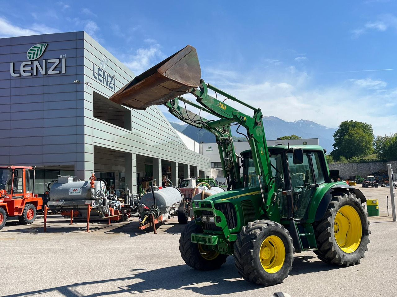 JOHN DEERE 6320 - Τρακτέρ: φωτογραφία 1 JOHN DEERE 6320 - Τρακτέρ: φωτογραφία 1