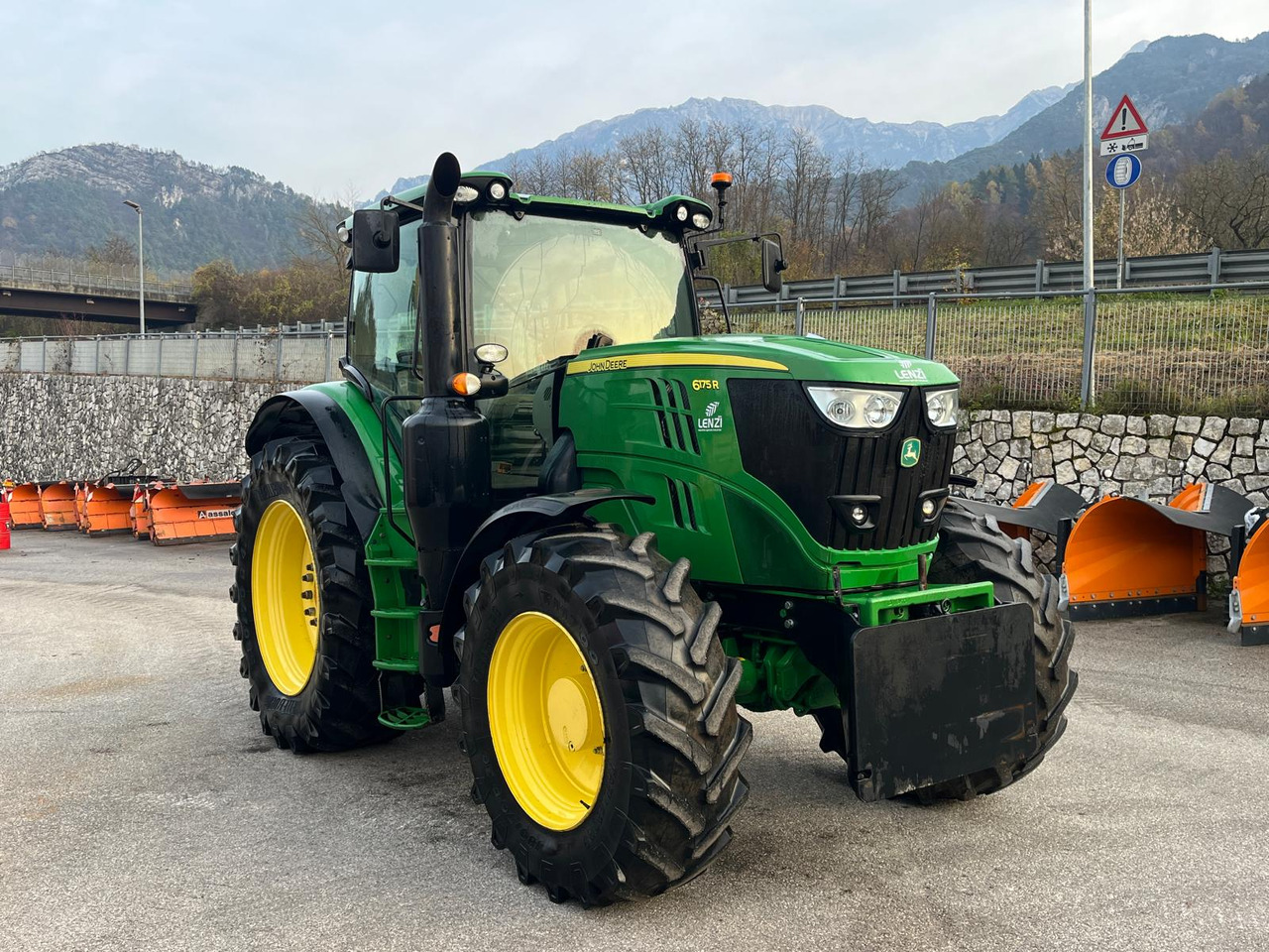John Deere 6175R - Τρακτέρ: φωτογραφία 4 John Deere 6175R - Τρακτέρ: φωτογραφία 4