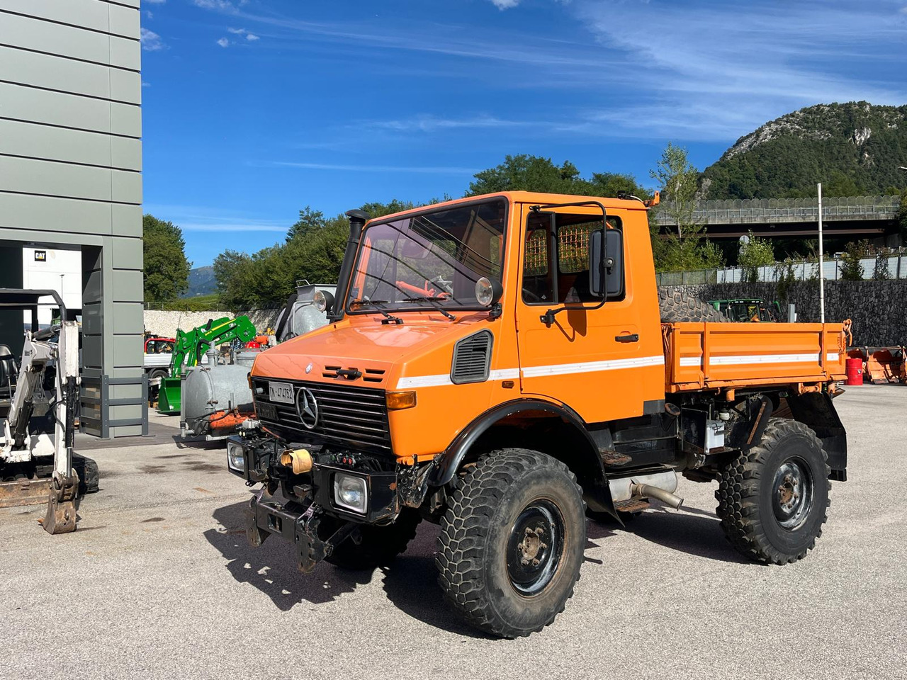 MERCEDES BENZ UNIMOG U1200 – 70 - Φορτηγό ανατρεπόμενο: φωτογραφία 1 MERCEDES BENZ UNIMOG U1200 – 70 - Φορτηγό ανατρεπόμενο: φωτογραφία 1