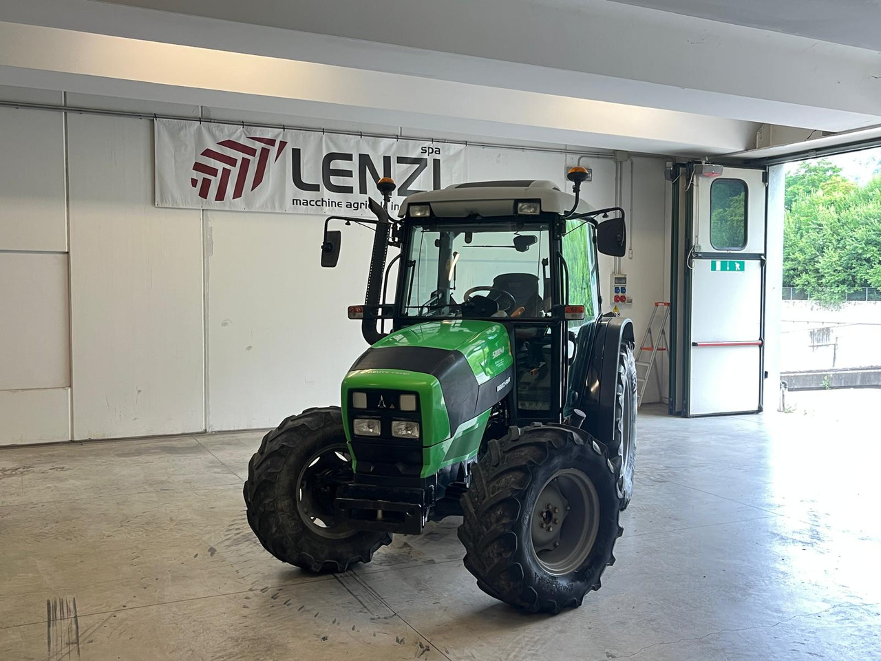 TRATTORE DEUTZ-FAHR 5100.4 D - Τρακτέρ: φωτογραφία 2 TRATTORE DEUTZ-FAHR 5100.4 D - Τρακτέρ: φωτογραφία 2