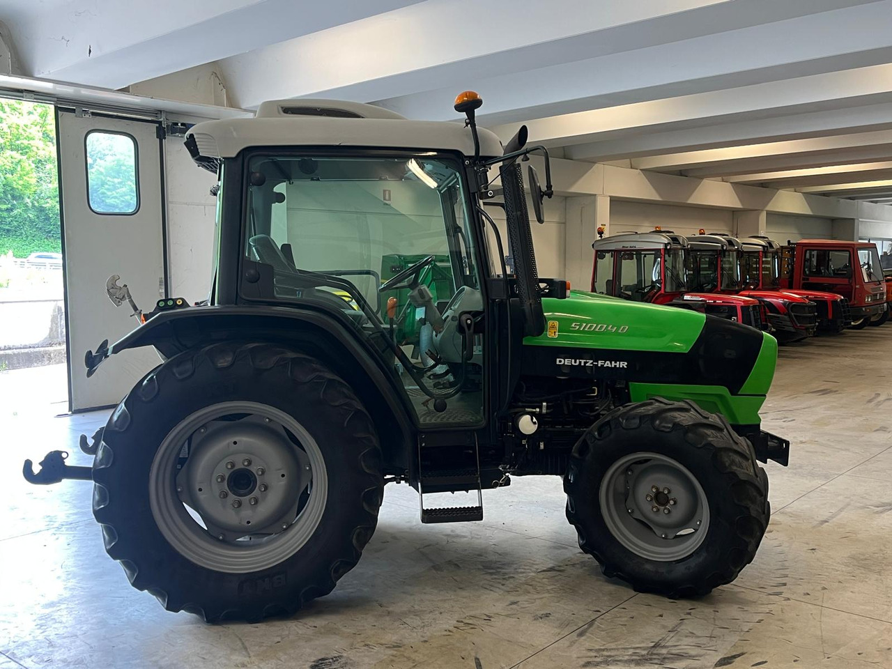 TRATTORE DEUTZ-FAHR 5100.4 D - Τρακτέρ: φωτογραφία 4 TRATTORE DEUTZ-FAHR 5100.4 D - Τρακτέρ: φωτογραφία 4