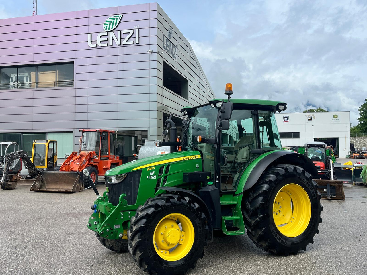 TRATTORE JOHN DEERE 5115R - Τρακτέρ: φωτογραφία 5 TRATTORE JOHN DEERE 5115R - Τρακτέρ: φωτογραφία 5