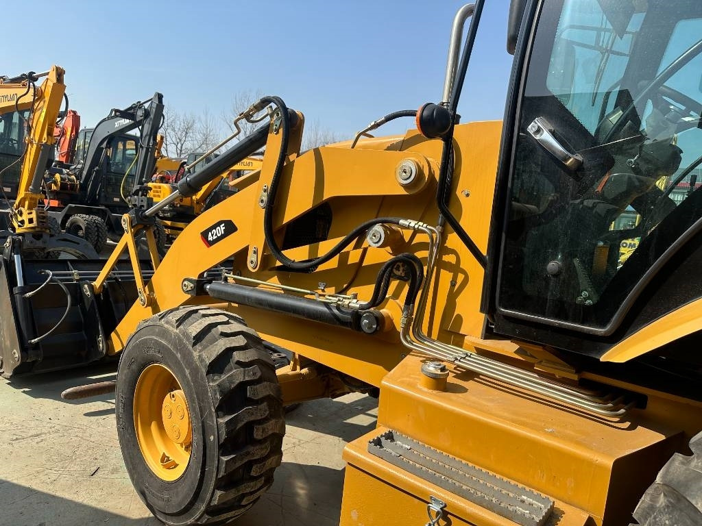 Φορτωτής εκσκαφέας CAT 420 F: φωτογραφία 6
