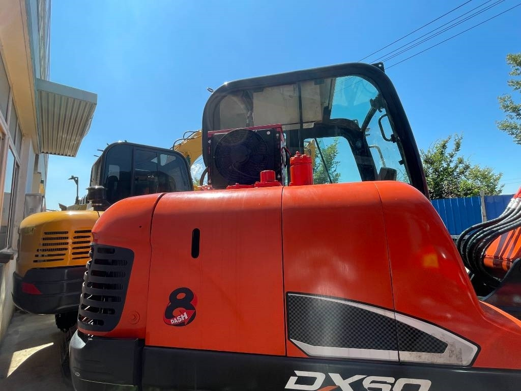 Doosan DX 60 - Ερπυστριοφόρος εκσκαφέας: φωτογραφία 2 Doosan DX 60 - Ερπυστριοφόρος εκσκαφέας: φωτογραφία 2