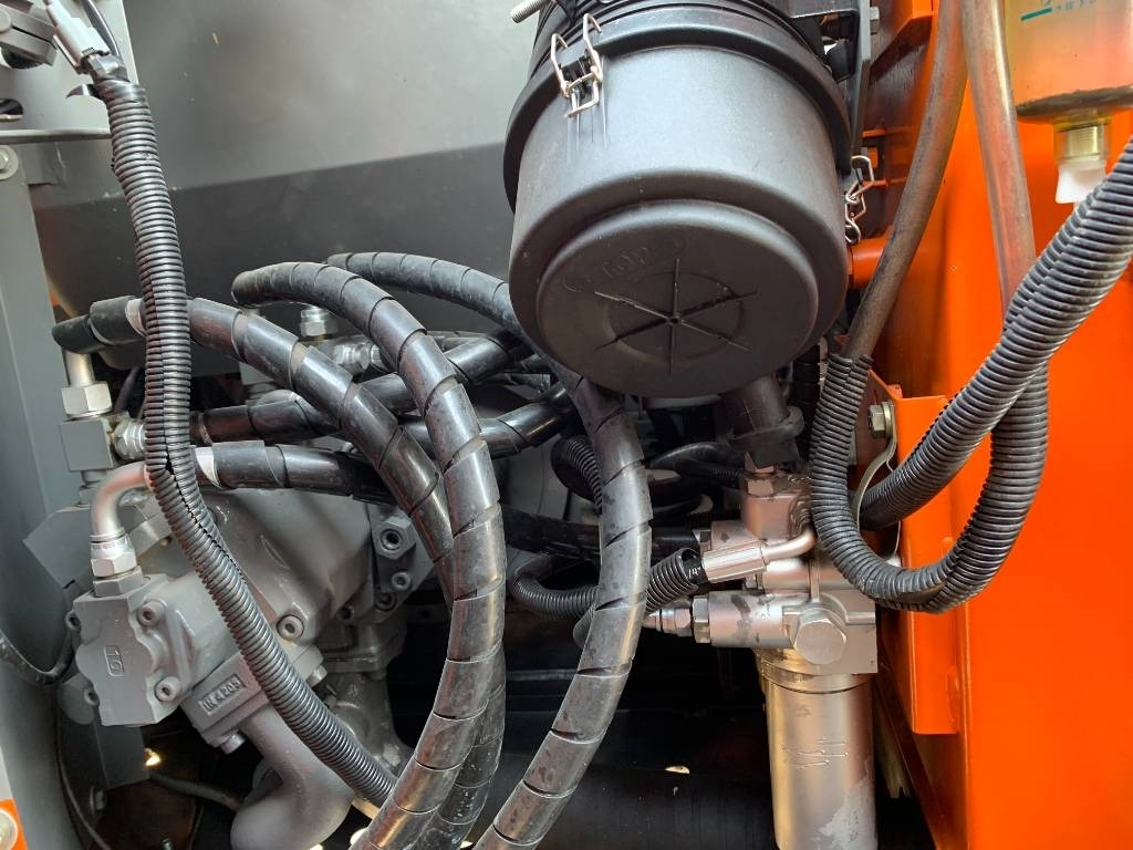 Ερπυστριοφόρος εκσκαφέας Hitachi 70: φωτογραφία 11