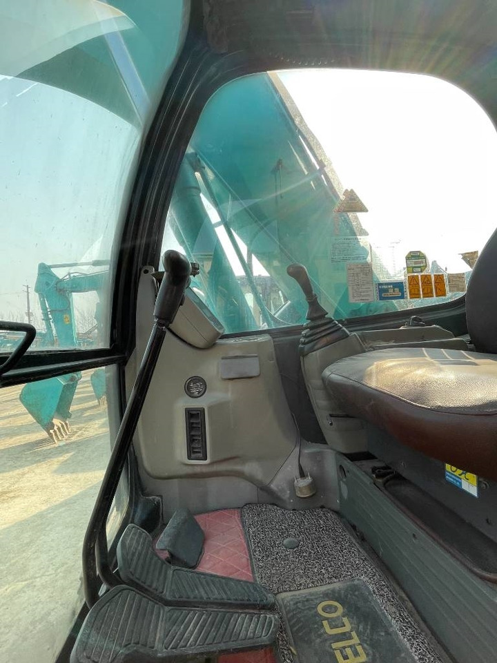 Kobelco SK 135 - Ερπυστριοφόρος εκσκαφέας: φωτογραφία 2 Kobelco SK 135 - Ερπυστριοφόρος εκσκαφέας: φωτογραφία 2