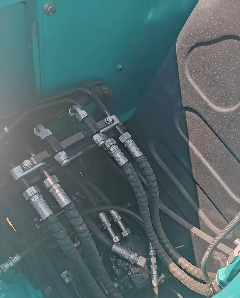 Kobelco SK 75 - Ερπυστριοφόρος εκσκαφέας: φωτογραφία 4 Kobelco SK 75 - Ερπυστριοφόρος εκσκαφέας: φωτογραφία 4