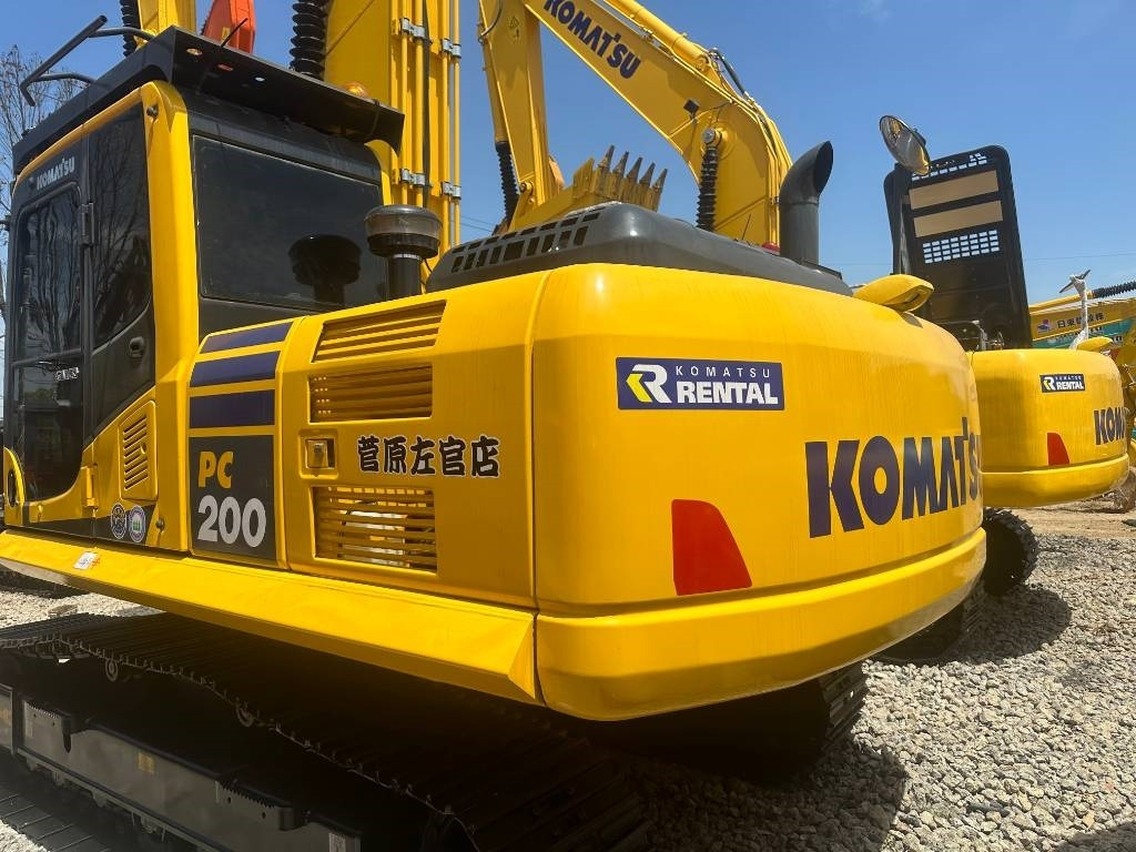 Komatsu PC 200-8 - Ερπυστριοφόρος εκσκαφέας: φωτογραφία 1 Komatsu PC 200-8 - Ερπυστριοφόρος εκσκαφέας: φωτογραφία 1