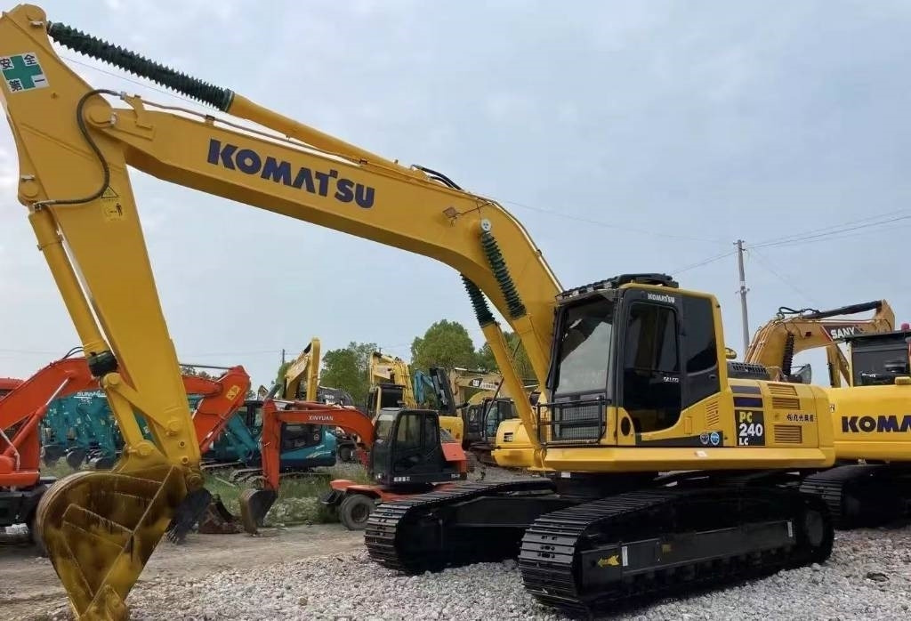 Komatsu PC 240 - Ερπυστριοφόρος εκσκαφέας: φωτογραφία 3 Komatsu PC 240 - Ερπυστριοφόρος εκσκαφέας: φωτογραφία 3