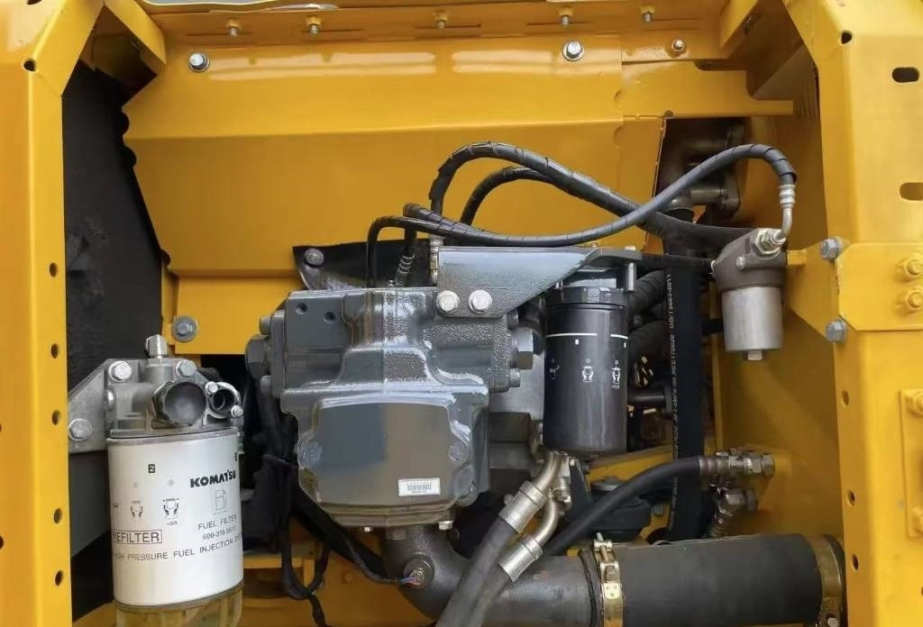 Komatsu PC 240 - Ερπυστριοφόρος εκσκαφέας: φωτογραφία 5 Komatsu PC 240 - Ερπυστριοφόρος εκσκαφέας: φωτογραφία 5