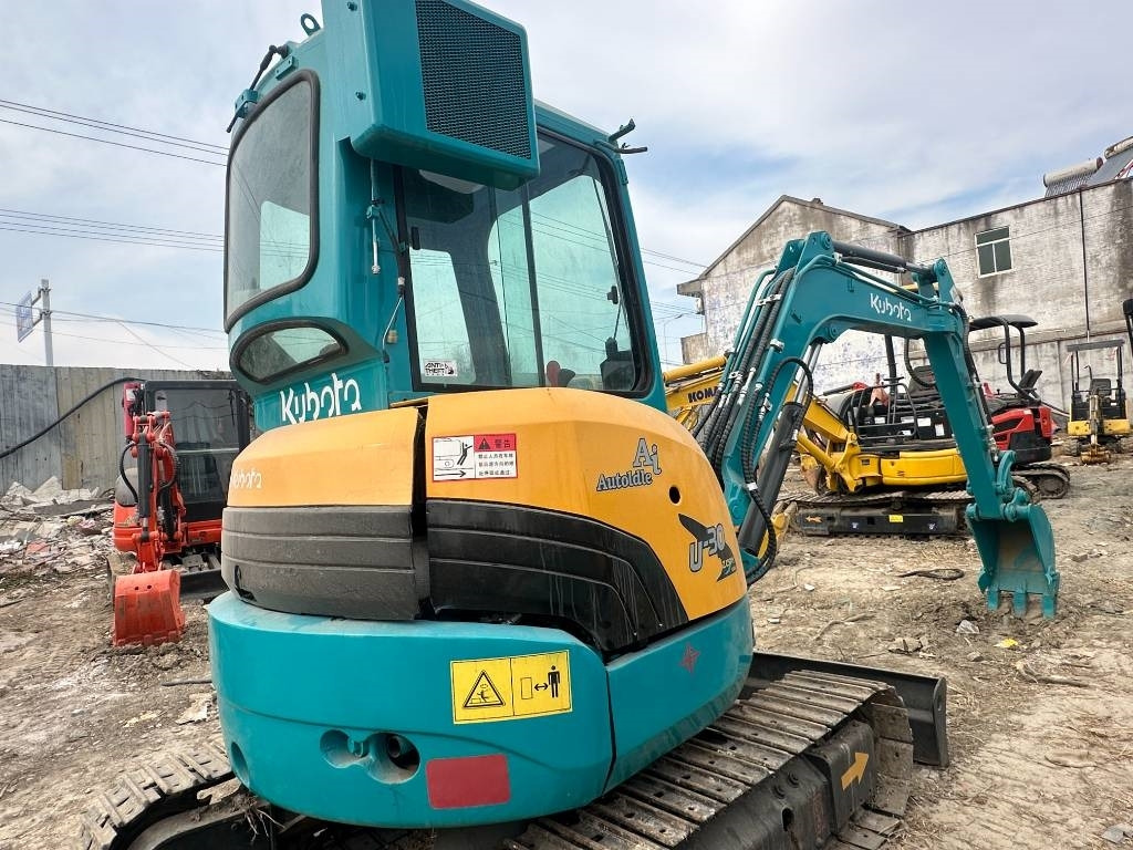 Kubota U -30 - Μίνι εκσκαφέας: φωτογραφία 3 Kubota U -30 - Μίνι εκσκαφέας: φωτογραφία 3