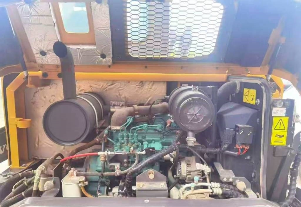 Volvo 55 - Ερπυστριοφόρος εκσκαφέας: φωτογραφία 3 Volvo 55 - Ερπυστριοφόρος εκσκαφέας: φωτογραφία 3