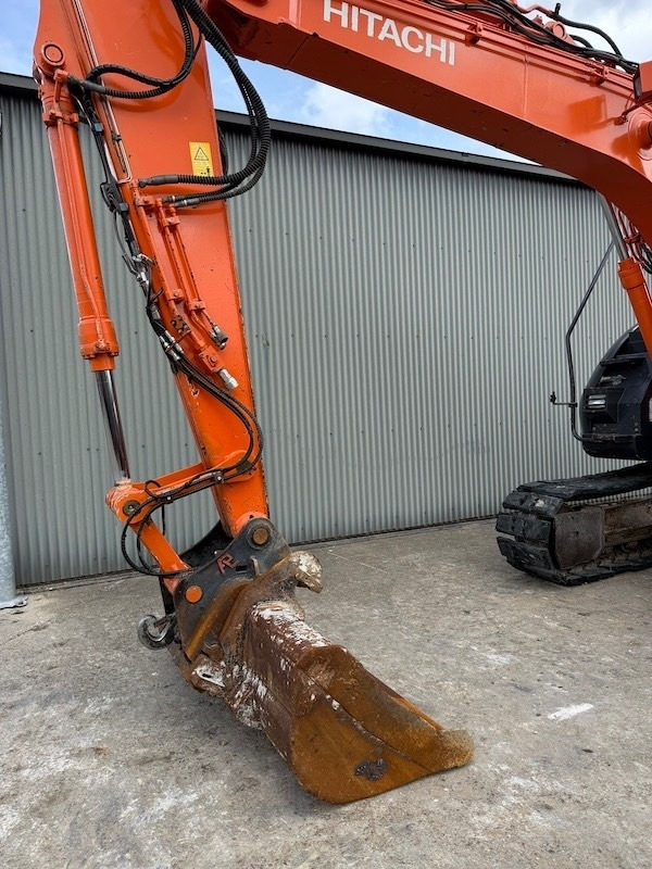 Hitachi ZX 135 US-5B - Ερπυστριοφόρος εκσκαφέας: φωτογραφία 5 Hitachi ZX 135 US-5B - Ερπυστριοφόρος εκσκαφέας: φωτογραφία 5