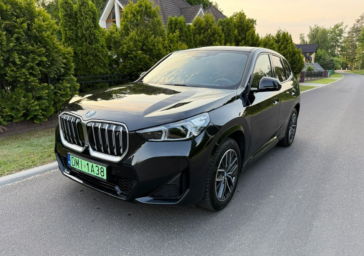BMW X1 iX1 iX1 xDrive30 313KM M-Sport H/K Panorama AdaptiveLed Masaże Kam360 - SUV: φωτογραφία 1 BMW X1 iX1 iX1 xDrive30 313KM M-Sport H/K Panorama AdaptiveLed Masaże Kam360 - SUV: φωτογραφία 1