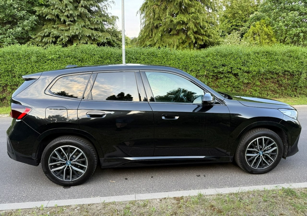 BMW X1 iX1 iX1 xDrive30 313KM M-Sport H/K Panorama AdaptiveLed Masaże Kam360 - SUV: φωτογραφία 5 BMW X1 iX1 iX1 xDrive30 313KM M-Sport H/K Panorama AdaptiveLed Masaże Kam360 - SUV: φωτογραφία 5