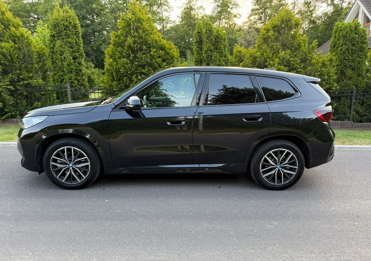 BMW X1 iX1 iX1 xDrive30 313KM M-Sport H/K Panorama AdaptiveLed Masaże Kam360 - SUV: φωτογραφία 2 BMW X1 iX1 iX1 xDrive30 313KM M-Sport H/K Panorama AdaptiveLed Masaże Kam360 - SUV: φωτογραφία 2