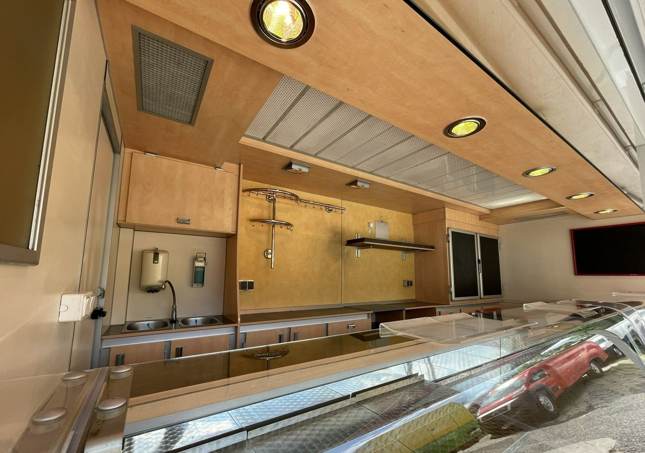 Fiat Ducato Autosklep wędlin Gastronomiczny Food Truck Foodtruck Sklep Borco - Αυτοκινούμενη καντίνα: φωτογραφία 2 Fiat Ducato Autosklep wędlin Gastronomiczny Food Truck Foodtruck Sklep Borco - Αυτοκινούμενη καντίνα: φωτογραφία 2