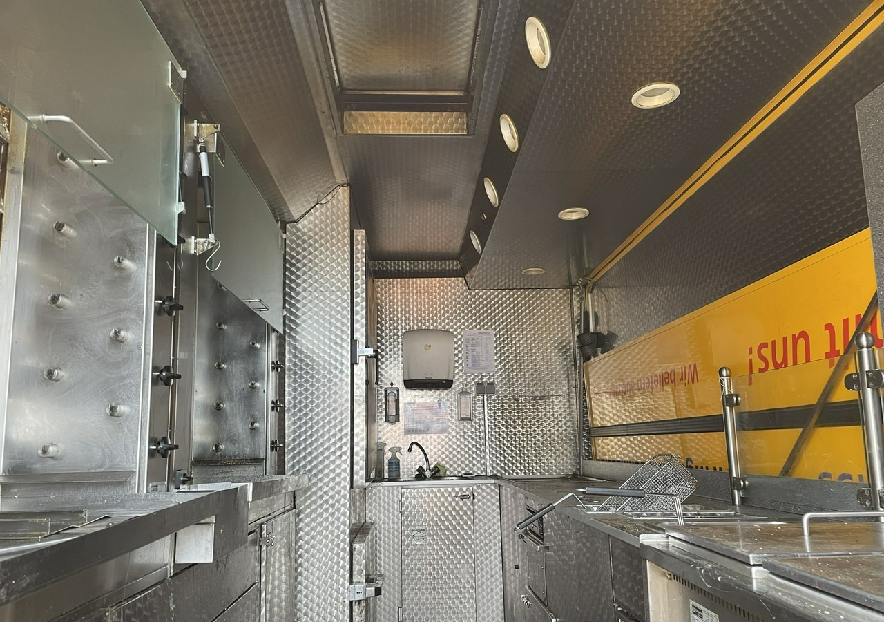 Fiat Ducato Ducato Autogrill Autosklep Foodtruck food truck Gastronomiczny 2018 - Αυτοκινούμενη καντίνα: φωτογραφία 1 Fiat Ducato Ducato Autogrill Autosklep Foodtruck food truck Gastronomiczny 2018 - Αυτοκινούμενη καντίνα: φωτογραφία 1