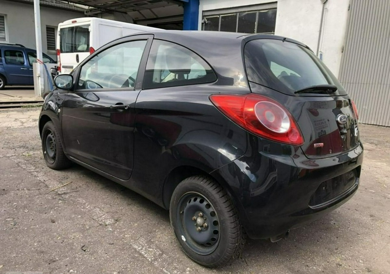 Ford KA II Ford KA 1,3 tdci 75KM 2012 - Hatchback: φωτογραφία 4 Ford KA II Ford KA 1,3 tdci 75KM 2012 - Hatchback: φωτογραφία 4