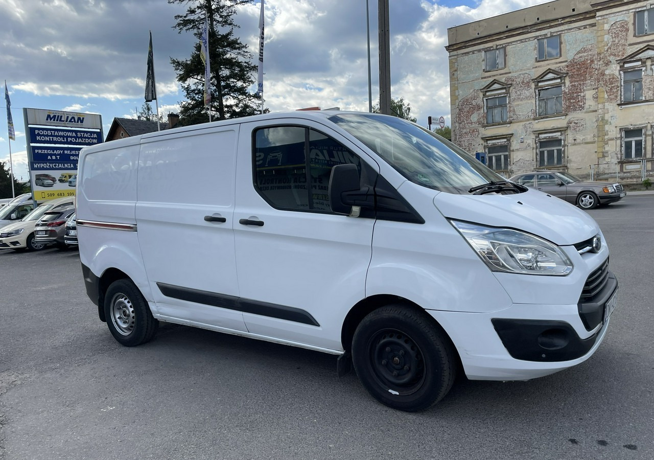 Ford Transit Transit Custom Transit Custom 2.0 Klima 153tkm Model 2018 - Βαν: φωτογραφία 1 Ford Transit Transit Custom Transit Custom 2.0 Klima 153tkm Model 2018 - Βαν: φωτογραφία 1