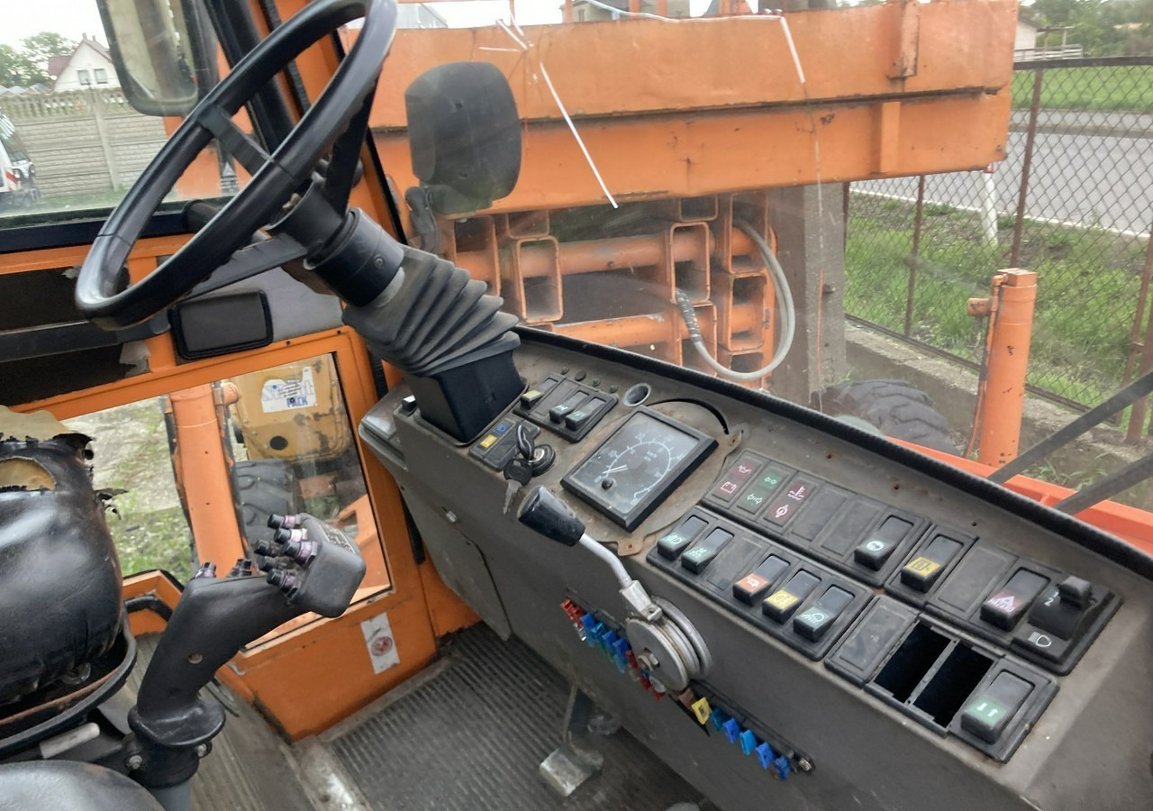 Inna Inny Hansa 4X4 pług posypywarka wywrotka - Εκχιονιστικό μηχάνημα: φωτογραφία 4 Inna Inny Hansa 4X4 pług posypywarka wywrotka - Εκχιονιστικό μηχάνημα: φωτογραφία 4